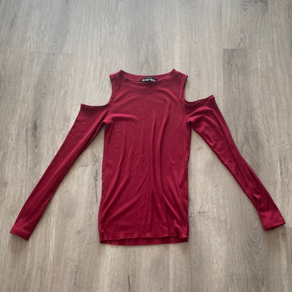 Cut out Long Sleeve